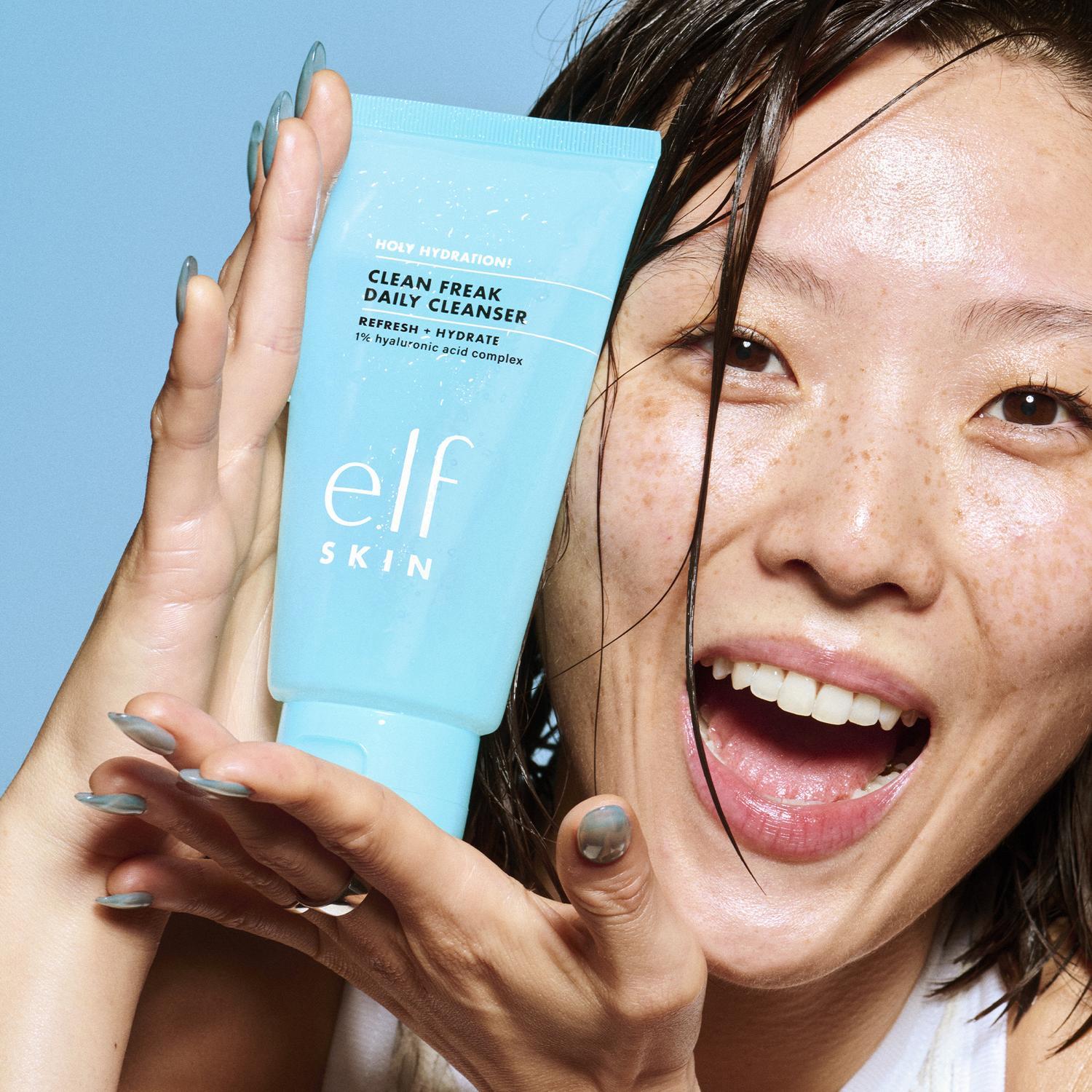 E.L.F. SKIN HOLY HYDRATION! CLEAN FREAK DAILY CLEANSER (LIMPIADOR FACIAL HIDRATANTE)